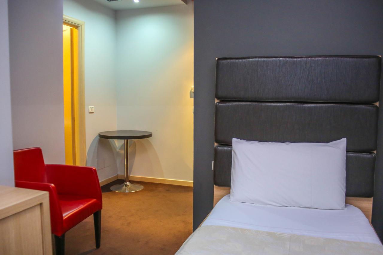 Hotel Aeroport Rinas